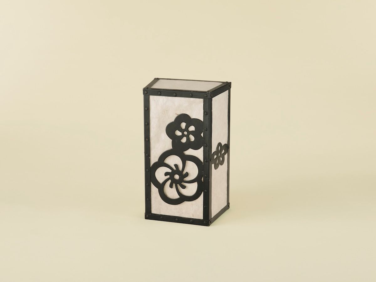 島根県安来市の行燈：骨董王子・郷古隆洋の日用品案内。 | TRILL【トリル】