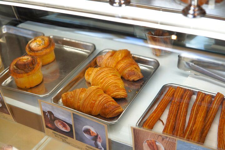 鎌倉の街歩きでひと休み♪自家焙煎のコーヒーをブレンドしたソフトクリームを楽しむ「THE GOOD GOODIES EAST」