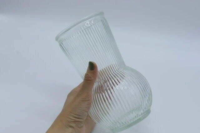 ダイソー200円おすすめガラスフラワーベースナミナミ模様