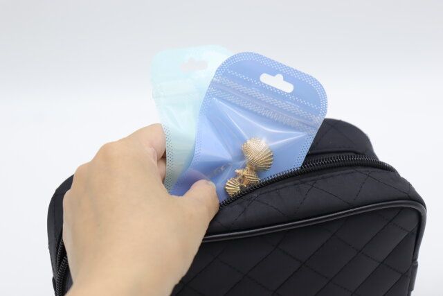 キャンドゥのアクセサリー収納袋10枚入9