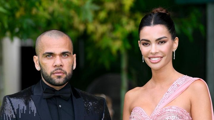 性的暴行事件で有罪から無罪になった元スターの32歳妻が妊娠…子宮内膜症で不妊治療「最後の凍結胚だった…あきらめないで」