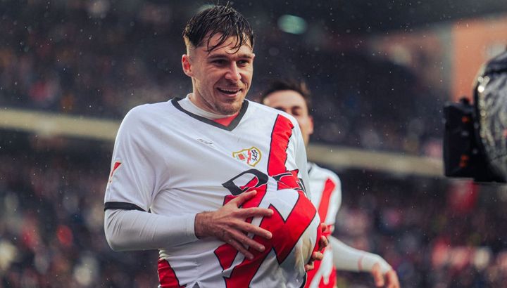 イングランドの名門2クラブ、スペインで活躍するルーマニア人サイドバックに関心