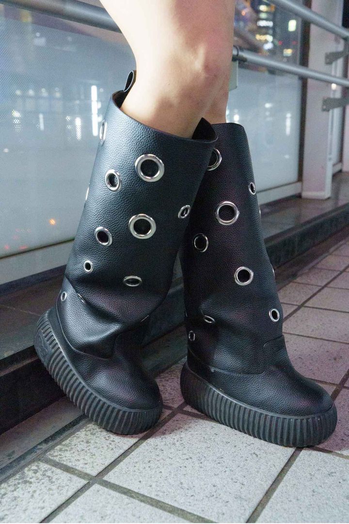 画像5: 派手目のカラーでも浮かない、全身のデザイントーンを合わせたスタイリング