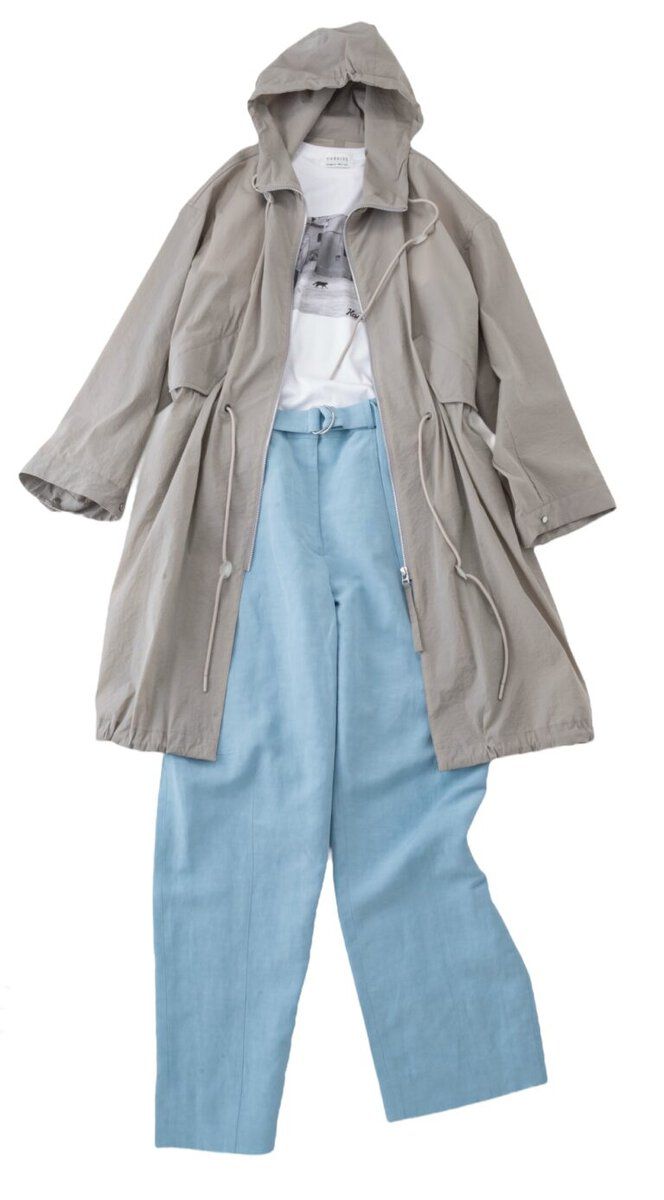 コート¥49,500／アッパーハイツ（ゲストリスト）、Tシャツ¥7,700 ／ハリス（金万）、パンツ¥18,000／バナナ・リパブリック