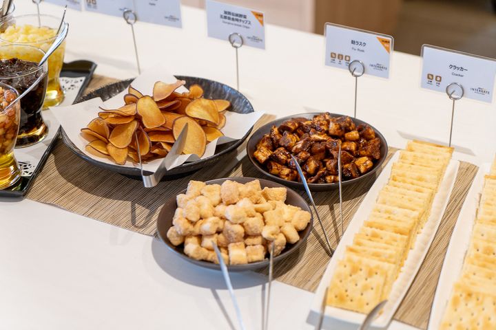 金沢らしい麩ラスク2種類と五郎島金時チップス