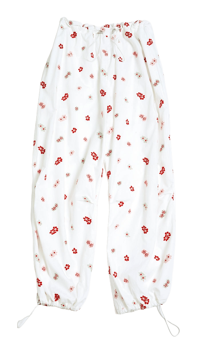 パンツ¥49,500／ロドリリオン（ネペンテス ウーマン トウキョウ）