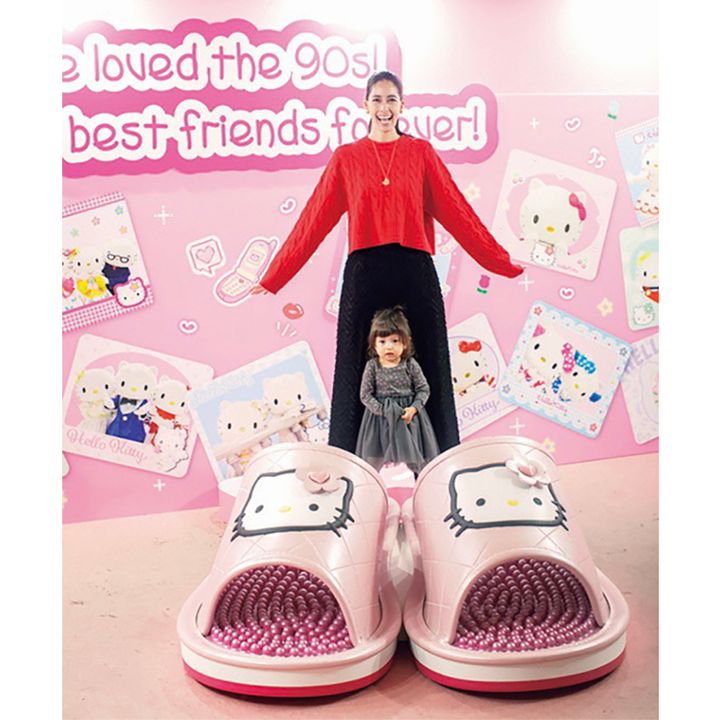 ピンクキルトのサンダル