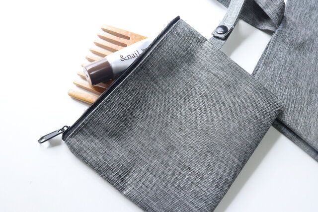 ダイソー トートバッグ（ポーチ付き） ポーチ サイズ感