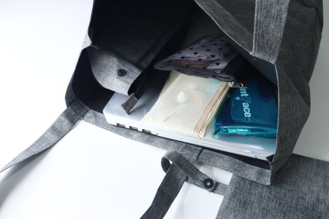 ダイソー トートバッグ（ポーチ付き） バッグ サイズ感