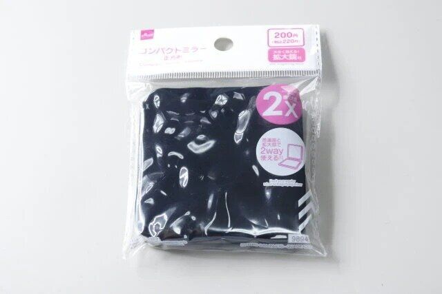 ダイソー コンパクトミラー（正方形） パッケージ