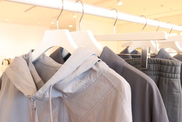 ユニクロユーのフーデッドブルゾン1