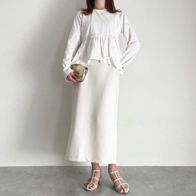 オールホワイトのワントーンコーデ