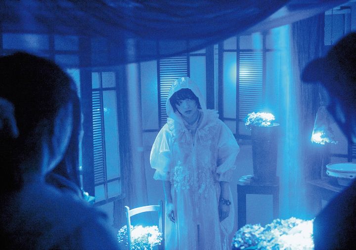 泊まれる演劇「雨と花束 ～ ゆらぎ、ただよう」