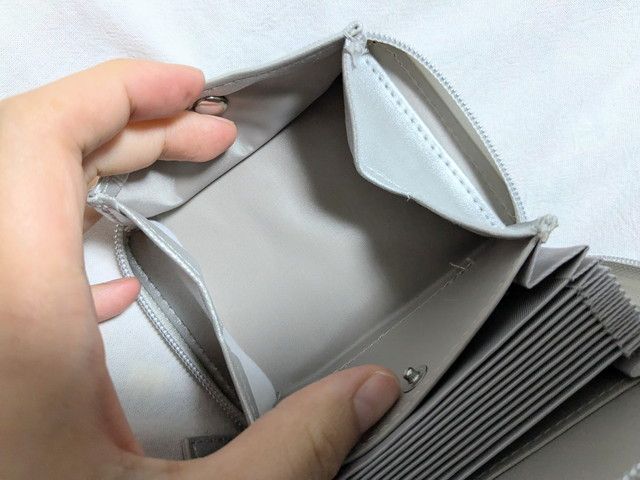 やみつきサイフ小銭入れ開いたところ