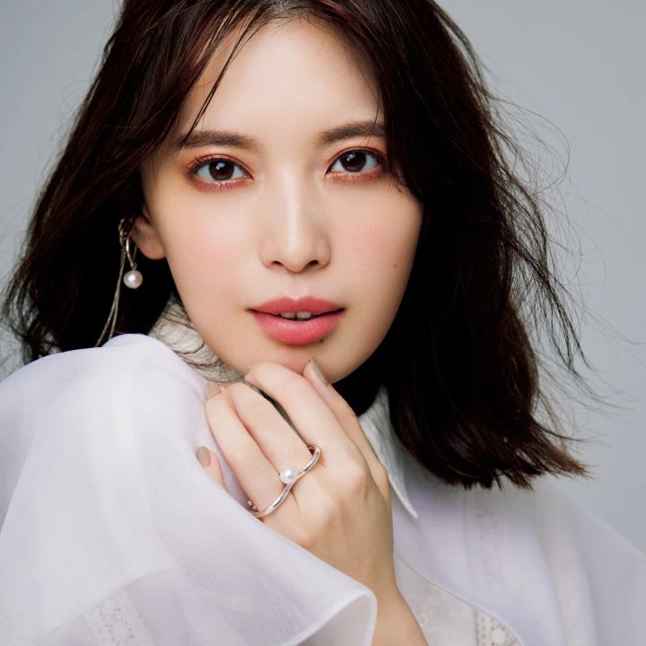 ルージュ ディオール フォーエヴァー スティックの人気色：525 フォーエヴァー シェリー メイク