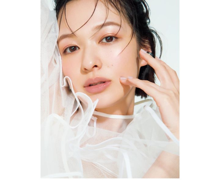 ディオール アディクト リップ マキシマイザーの人気色：001 ピンク メイク