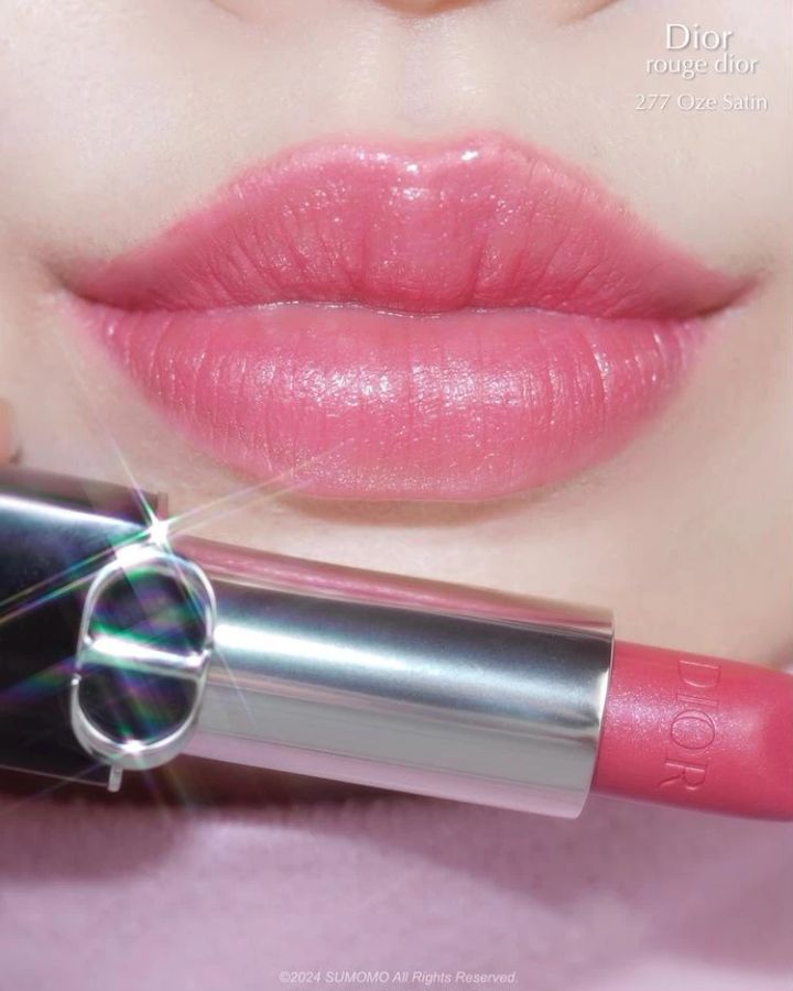 ルージュ ディオールの人気色：277 オゼサテン メイク