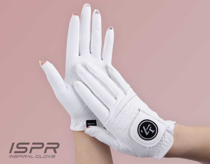 ネイルしてても楽しめる！ゴルフ中の爪を守る最新グローブはいかが？