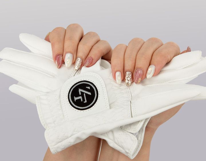 ネイルしてても楽しめる！ゴルフ中の爪を守る最新グローブはいかが？