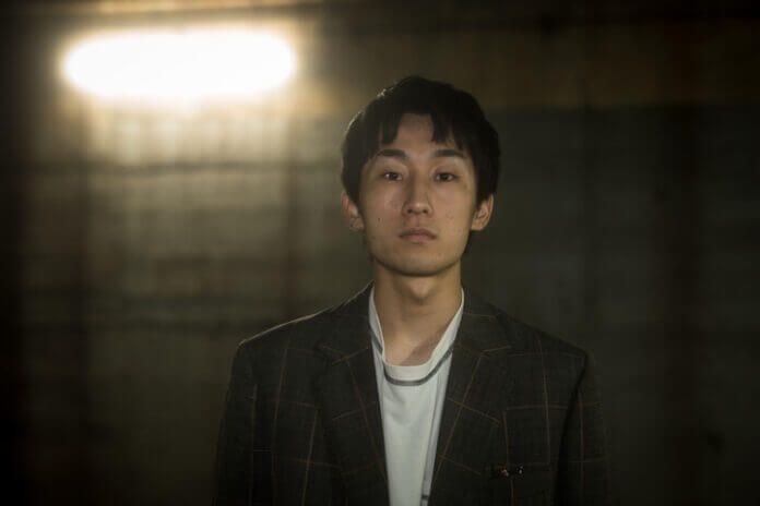 【秒で恋愛対象外】くすりとも笑わない… 第一印象が悪い人の特徴6つ