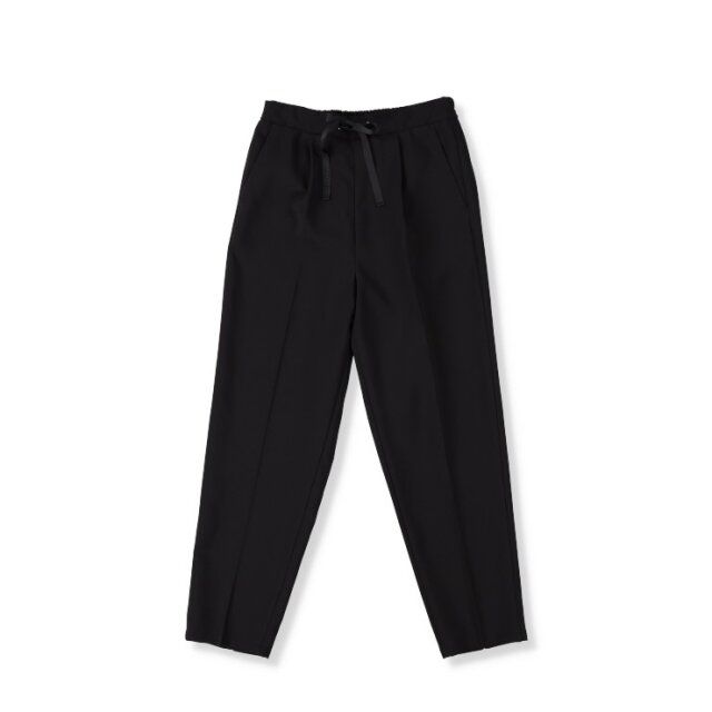しまむらのテーパードパンツ