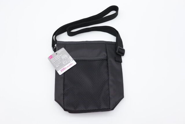 ダイソー モバイルショルダーメッシュバッグ（ボトルホルダー機能付） 商品タグ