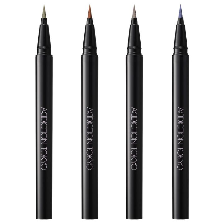 ザ リキッド アイライナー パール 限定4色（写真は左から102SP、103SP、104SP、105SP） 各￥3,300（4月11日より限定発売）