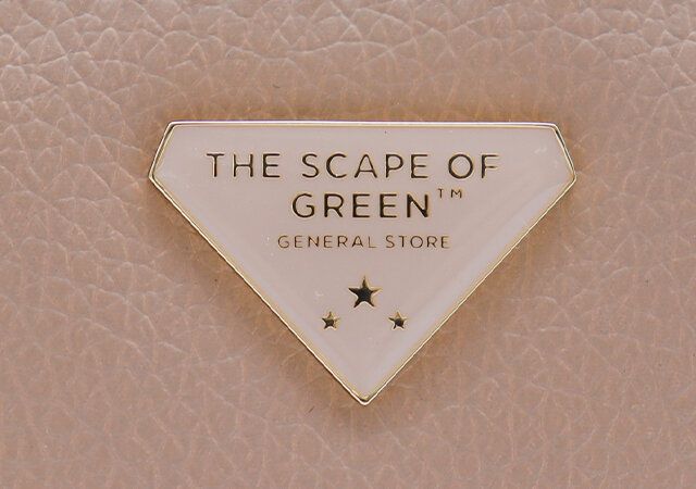 スケープオブグリーンミニ財布ピンクダイヤ型ロゴプレート