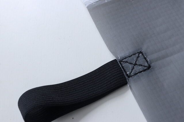 ダイソーコンパクトレジャーシートゴムバンド