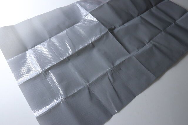 ダイソーコンパクトレジャーシートグレー