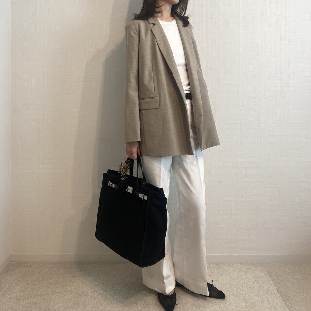ジャケット合わせで通勤にも