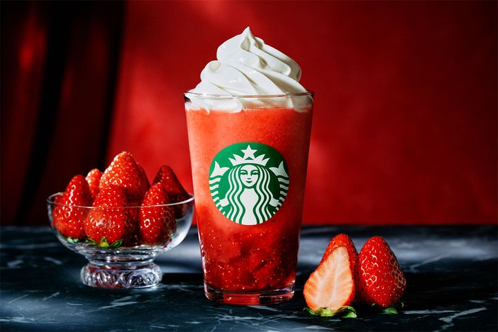 THE 苺 フラペチーノ（Tallサイズのみ）／お持ち帰り：￥707、店内利用：￥720（税込み）