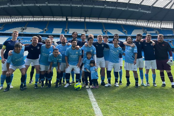 欧州サッカーのレジェンドとピッチに立てる「大人の遊び企画」