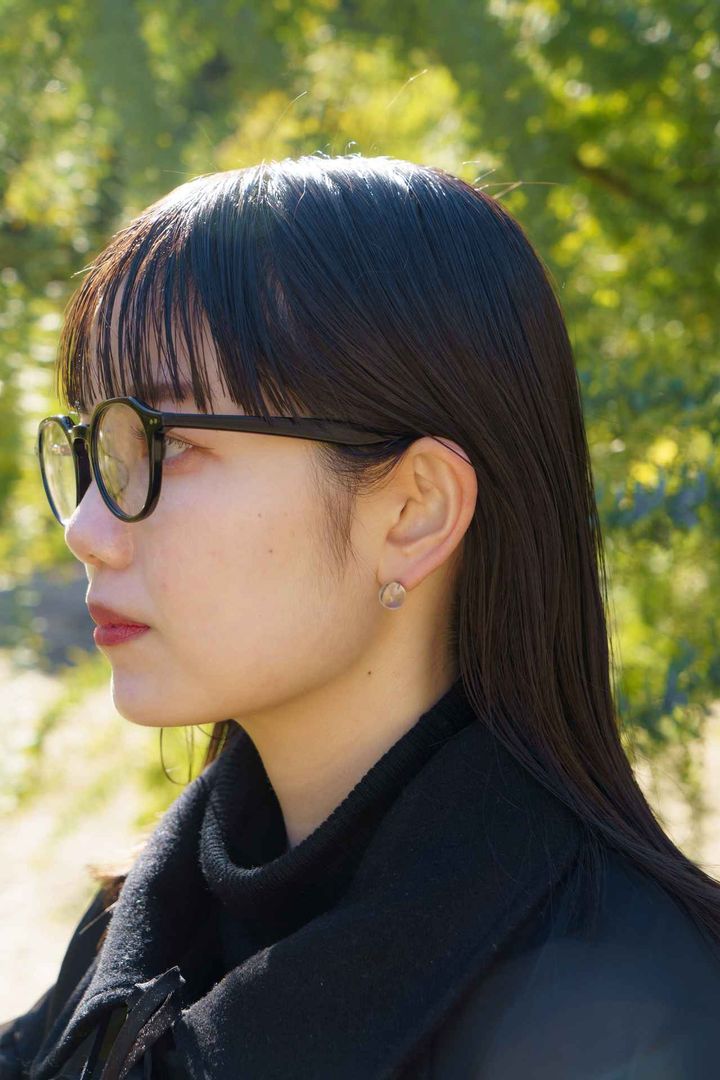 画像3: シルバーを取り入れた、重すぎないブラックコーデがポイント