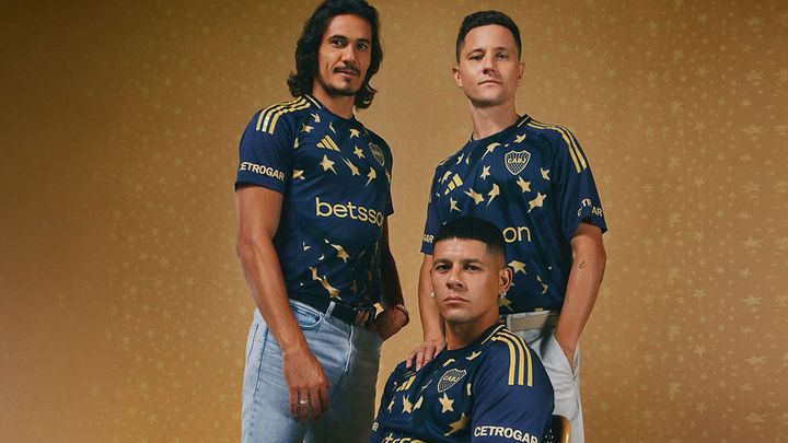星が飛ぶ！名門ボカ・ジュニオルス、120周年を祝う「星だらけ」の新ユニフォームを発表
