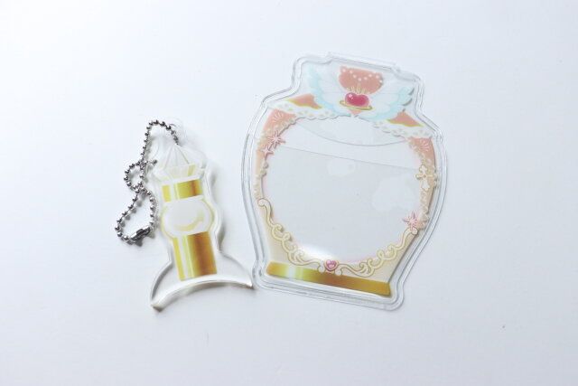 缶バッジカバー香水瓶柄