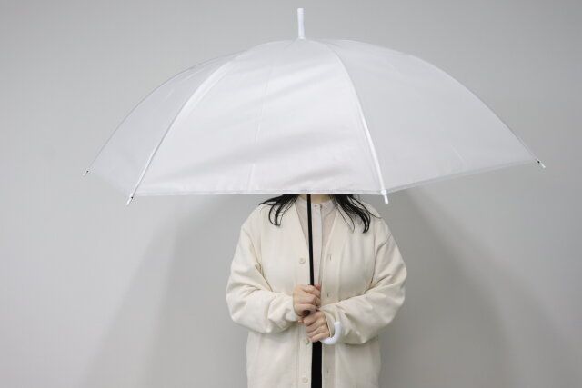 ダイソーの肩が濡れにくい傘は大きめサイズ