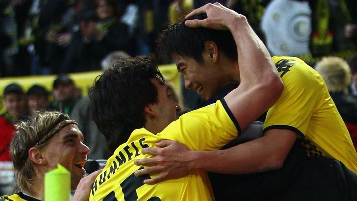 36歳の元ドイツ代表重鎮が引退決断 元日本代表10番とも135試合プレーした仲良し