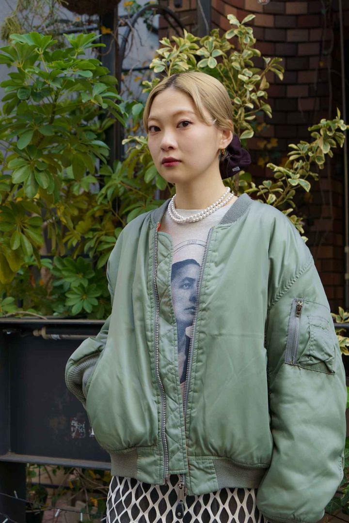 画像2: カジュアルになりすぎない！シューズと上品なアクセサリーがポイント