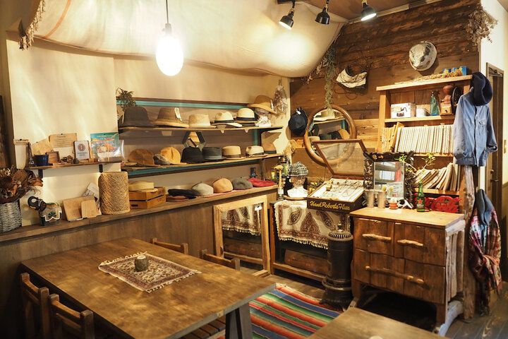 箱根湯本駅から１分♪ 路地裏の隠れ家カフェで早川を眺めながらのんびりコーヒータイム「ティムニー」