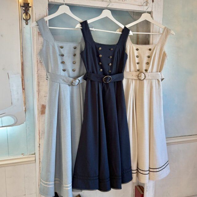 しまむらのベルト付きジャンパースカート