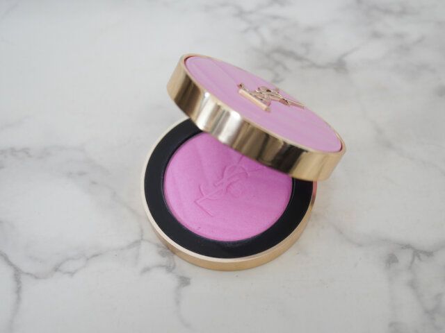 イヴ・サンローラン・ボーテ「YSL メイクミーブラッシュ パウダー」42 ベビードール ピンク（サテン）