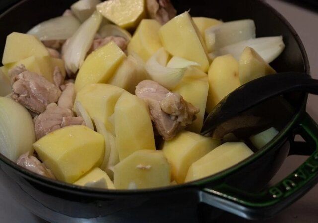 基本の鶏じゃが工程