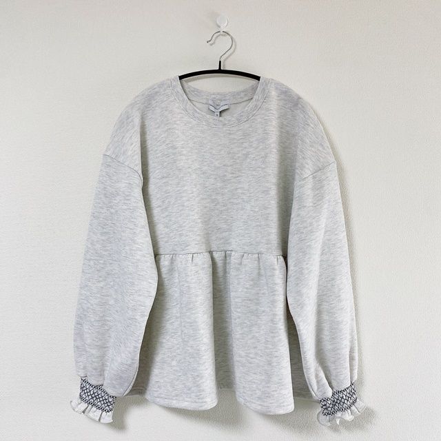 しまむら「裏起毛ペプラムプルオーバー」