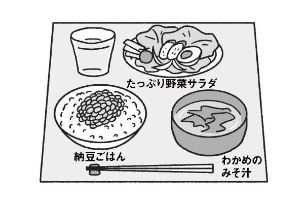 たっぷり野菜サラダ、納豆ごはん、わかめのみそ汁