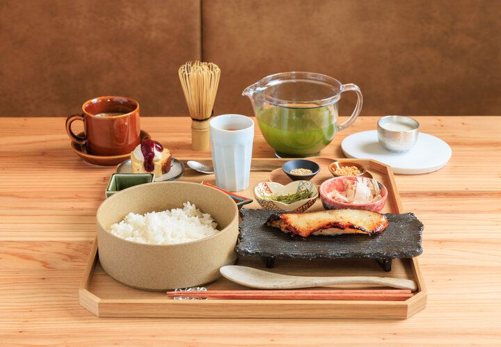 京都・烏丸の「Haccomachi」で、自家製甘酒と抹茶をブレンドした発酵だし茶漬けを♪