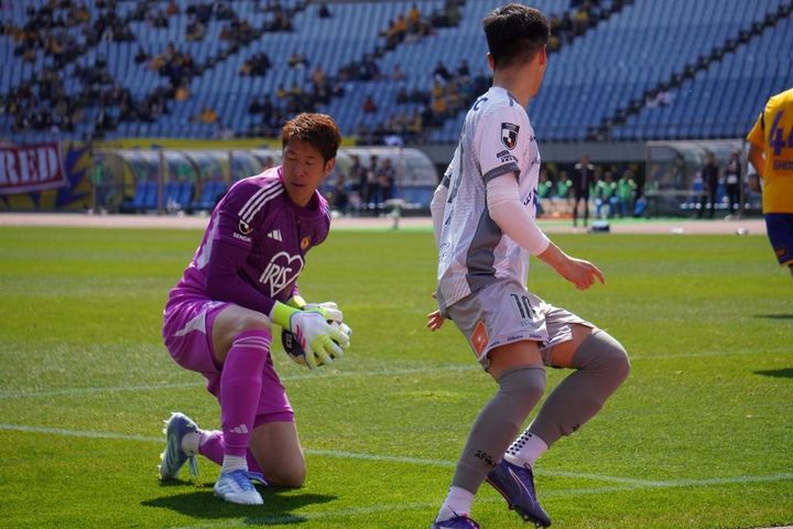 目指す先はリーグ戦40ゴール！？J2得点ランキング首位のブラウブリッツ秋田FW小松蓮が泣きそうになった半年間