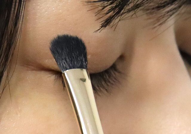 ダイソーの立つアイシャドウブラシ（B）を使ってみた