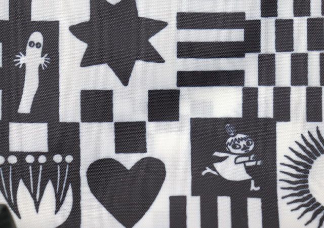 ムーミン大容量保冷バッグモノトーン柄