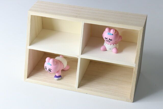 ダイソーのインテリア仕切り収納ボックスはカプセルトイのディスプレイにおすすめ